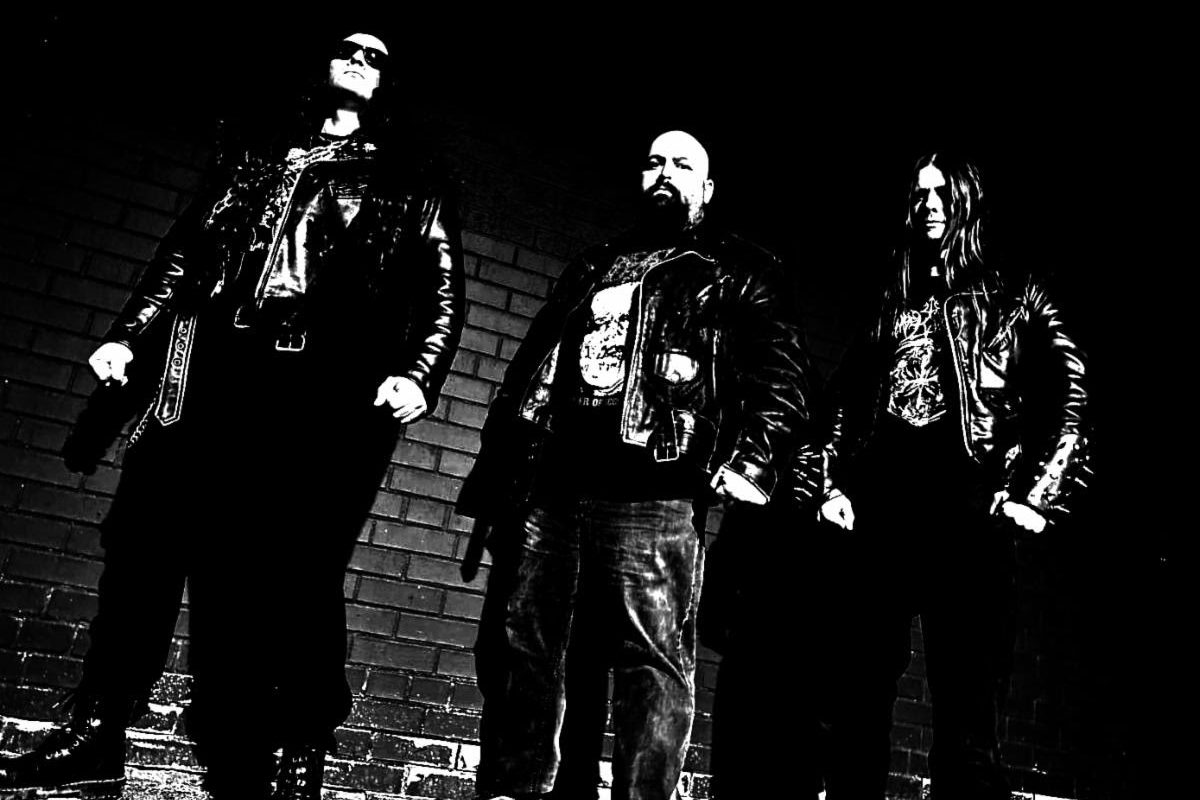 Adversarial returns with “Solitude with the Eternal”