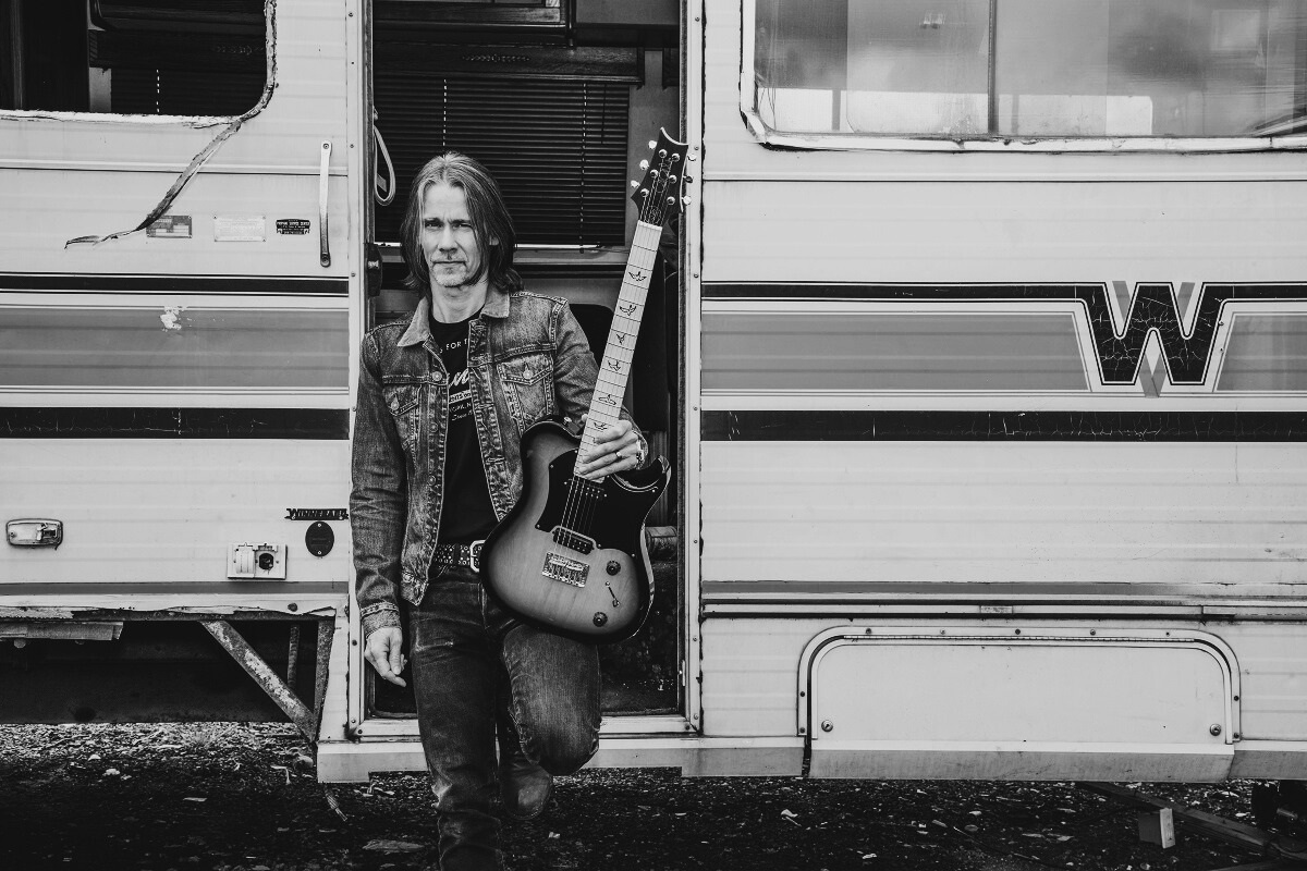 Myles Kennedy sets Europe ablaze with “The Art Of Letting Go” tour 2025